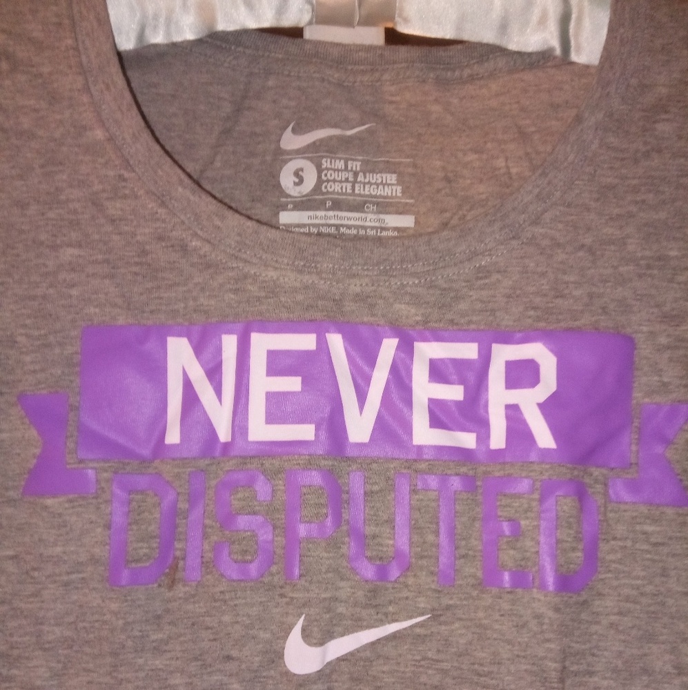 Nike tshirt